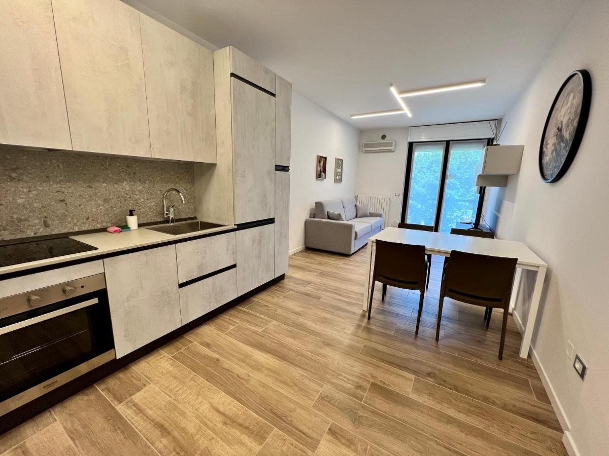 Kristall Lago Residence Дезенцано-дель-Гарда Екстер'єр фото