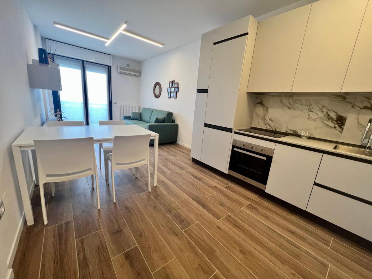 Kristall Lago Residence Дезенцано-дель-Гарда Екстер'єр фото